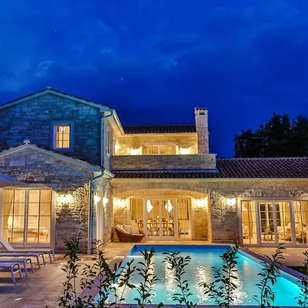 Meerblick, Privater Pool, 1000m2 Grundstueck *
