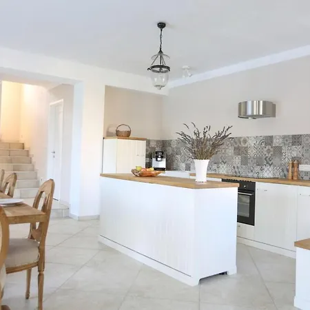 Meerblick, Privater Pool, 1000m2 Grundstueck Villa *