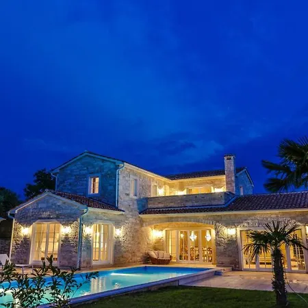Meerblick, Privater Pool, 1000m2 Grundstueck