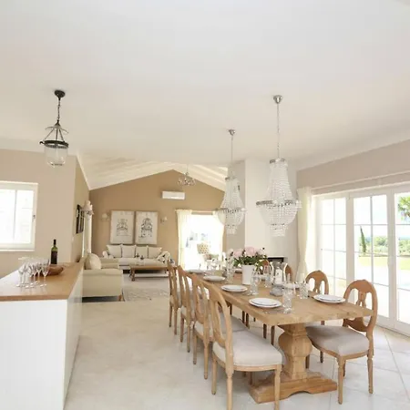 Meerblick, Privater Pool, 1000m2 Grundstueck 빌라 마르코브치